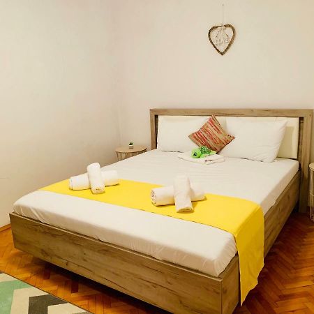 Ultracentral Apartment With All You Need: Wifi, Tv, Ac, Washer, Coffe Timişoara Exterior foto